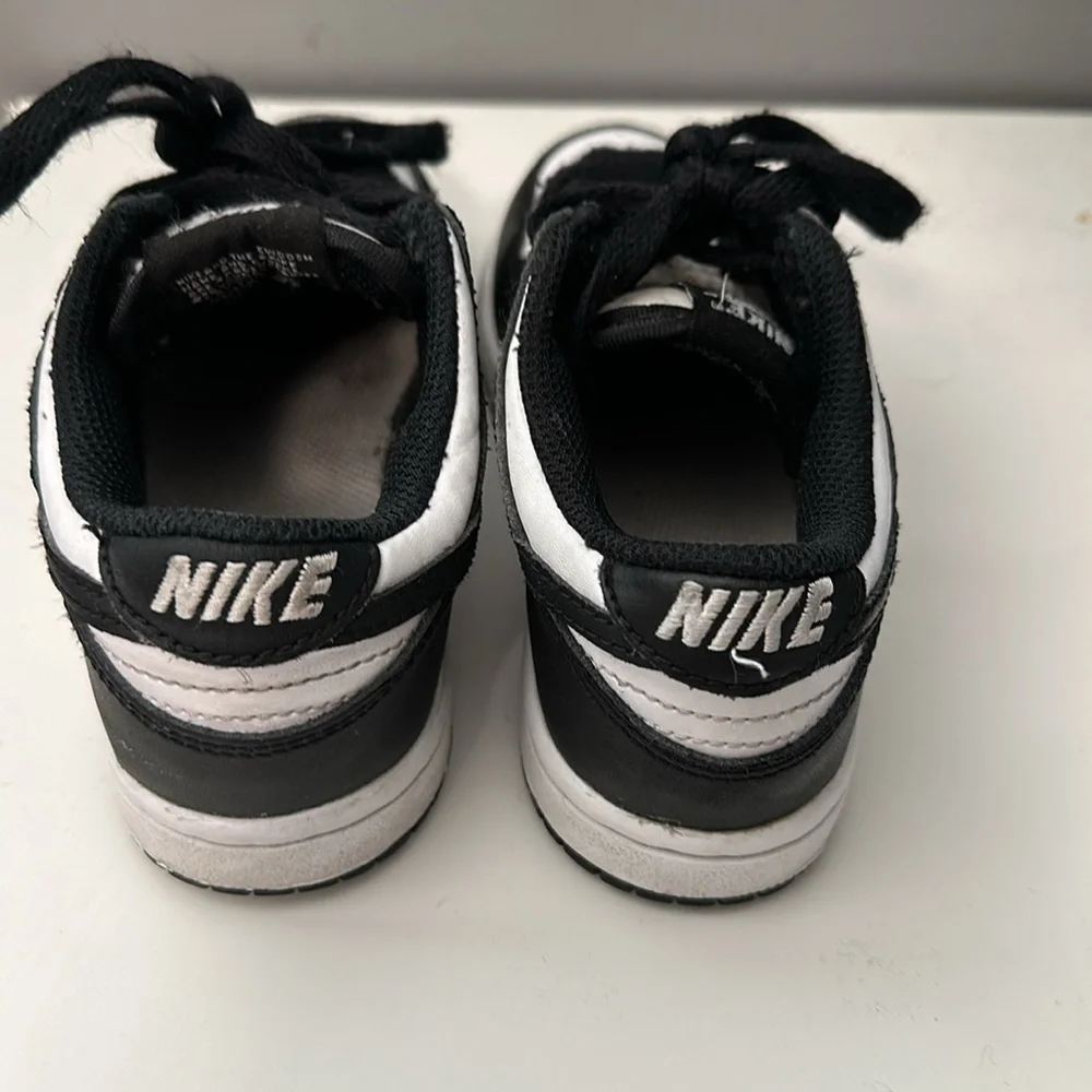 Panda dunks - Picture 2 of 3